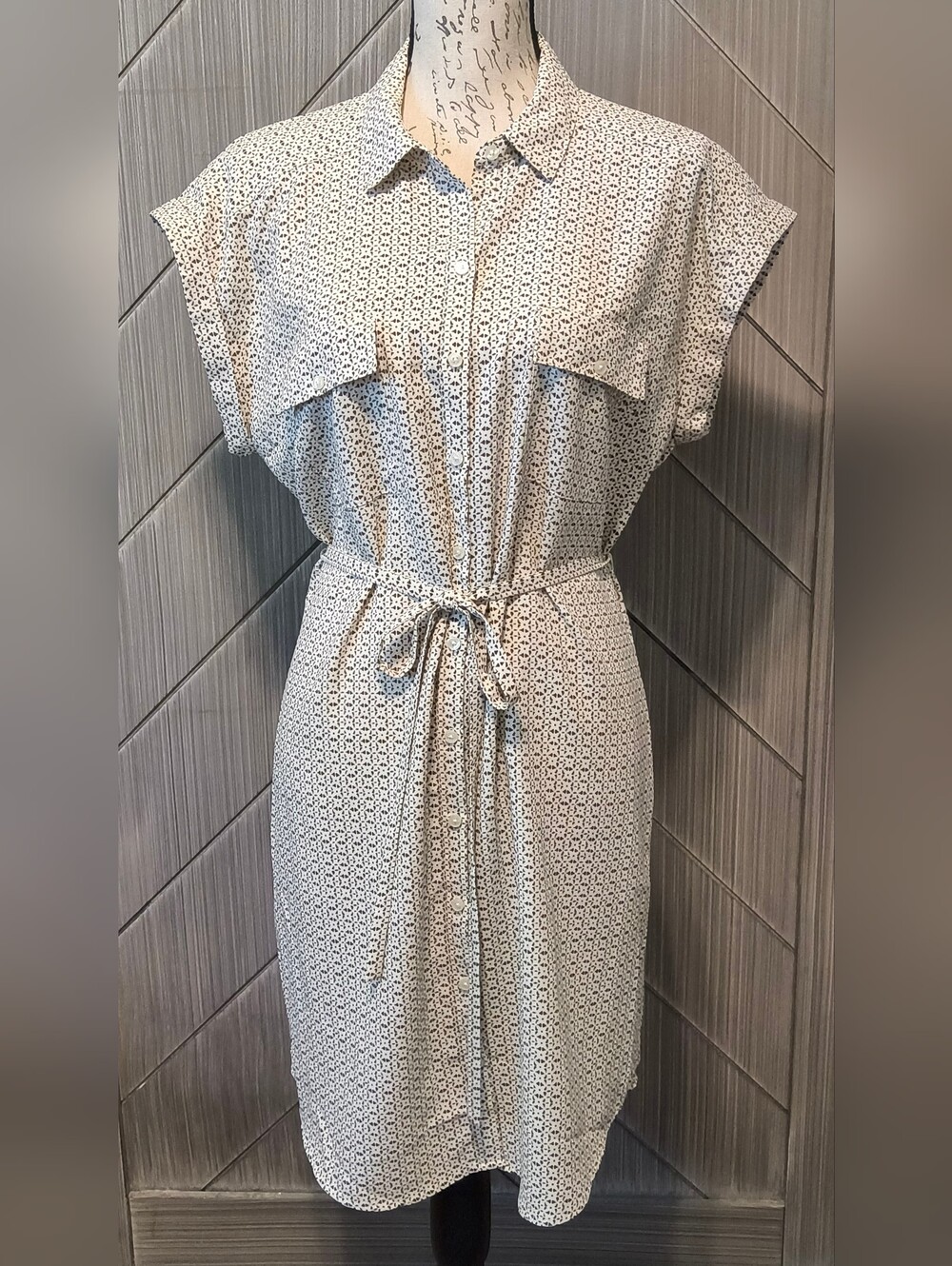 Express L IvoryTaupe Geo Print Belted Button Front Shirt Dress Preppy Minimalist